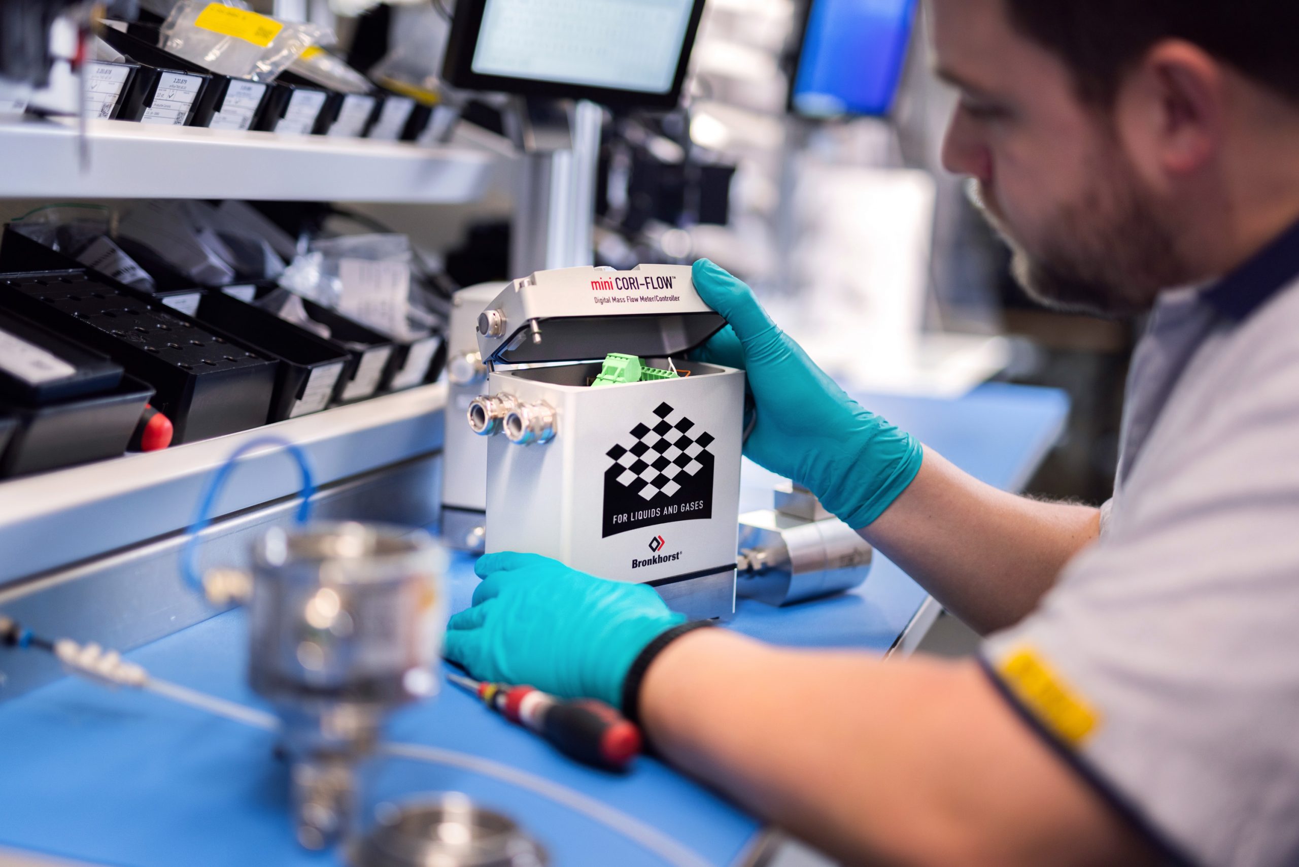 Coriolis flow meter working principle